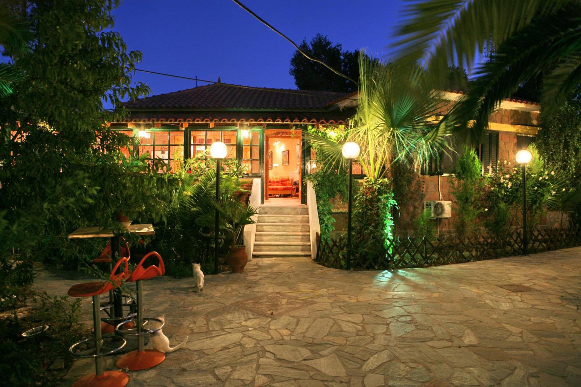 9 Musses Hotel Apartments Skala Mistegnon エクステリア 写真