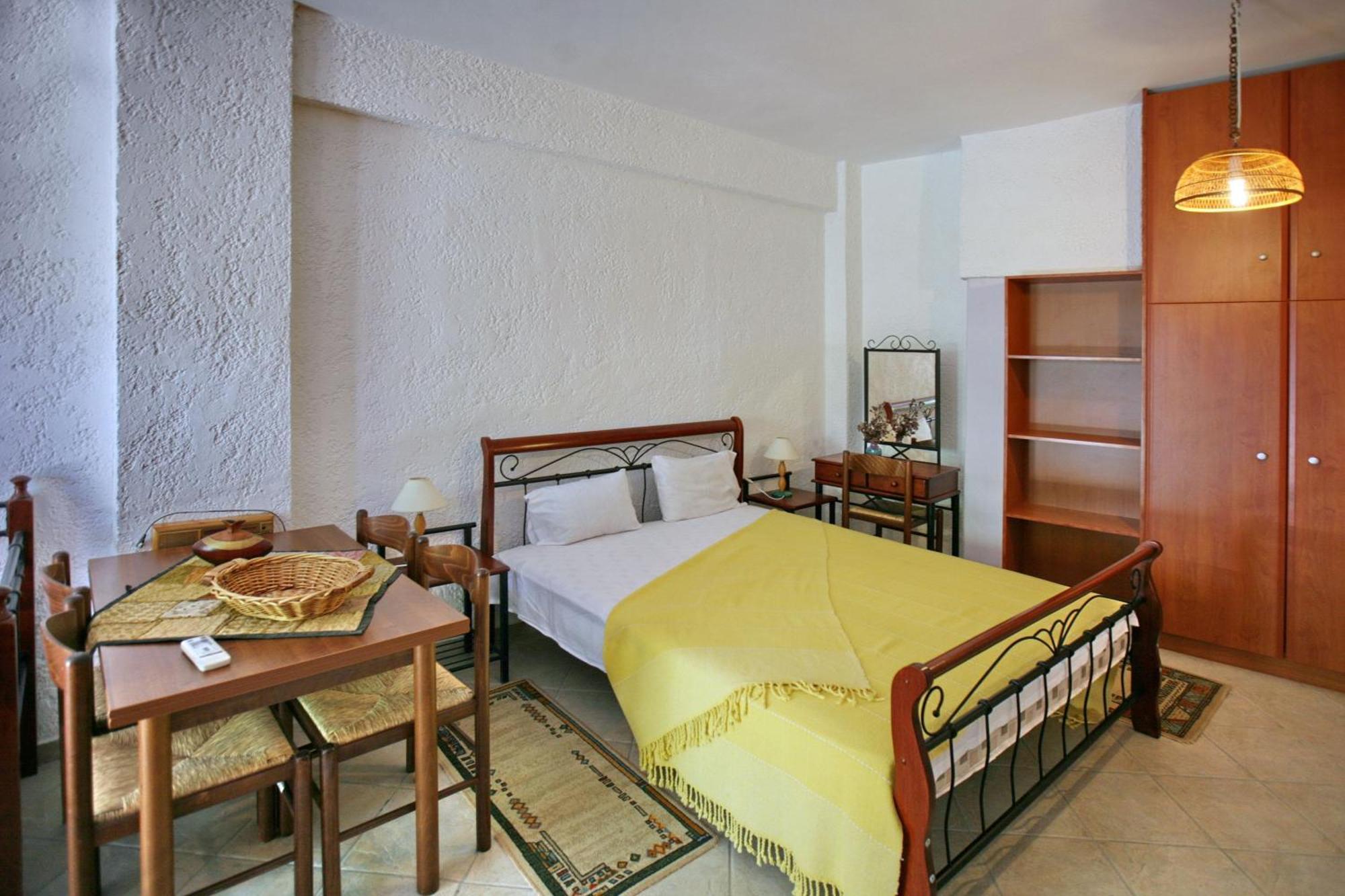 9 Musses Hotel Apartments Skala Mistegnon エクステリア 写真