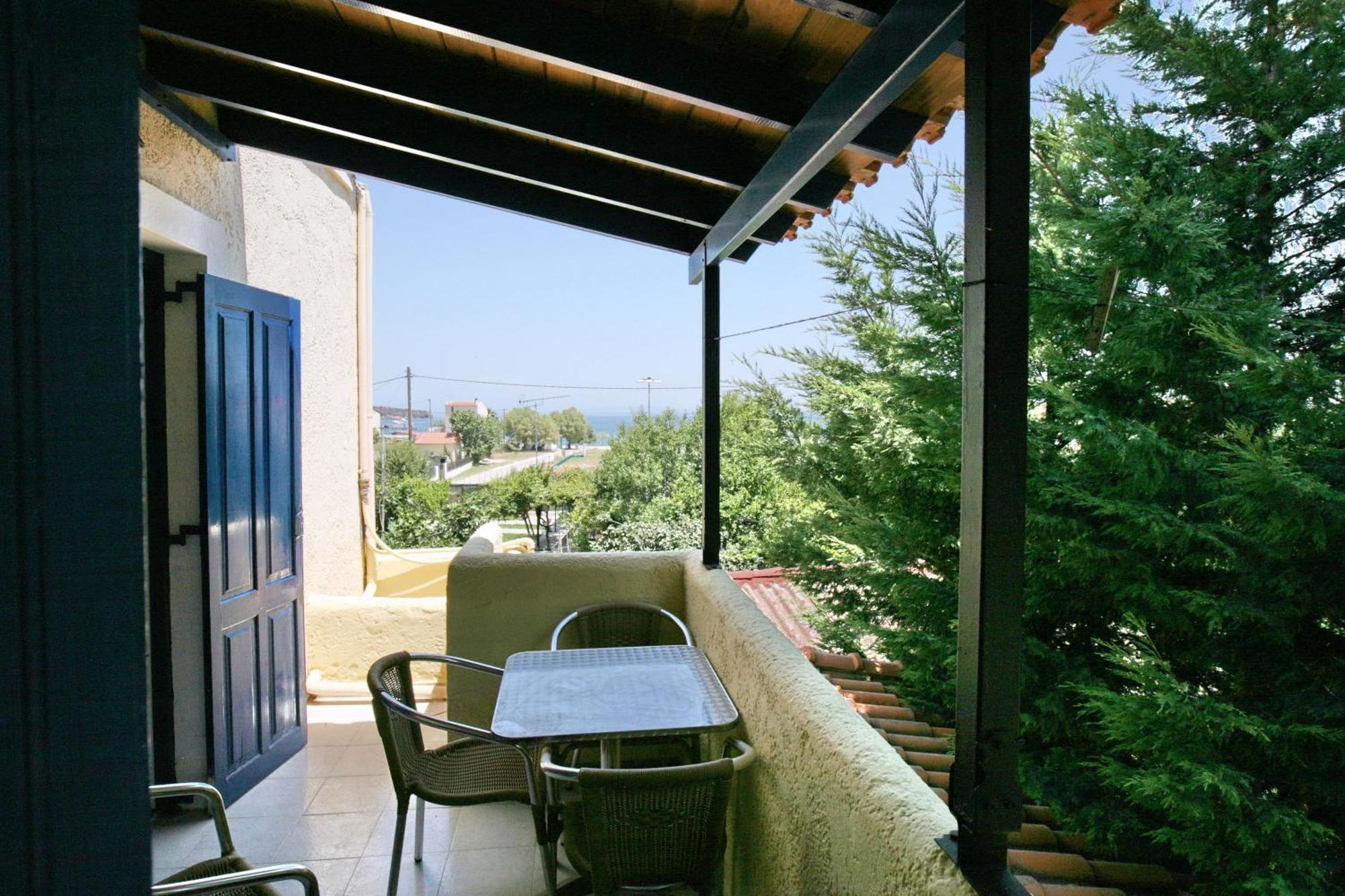 9 Musses Hotel Apartments Skala Mistegnon エクステリア 写真