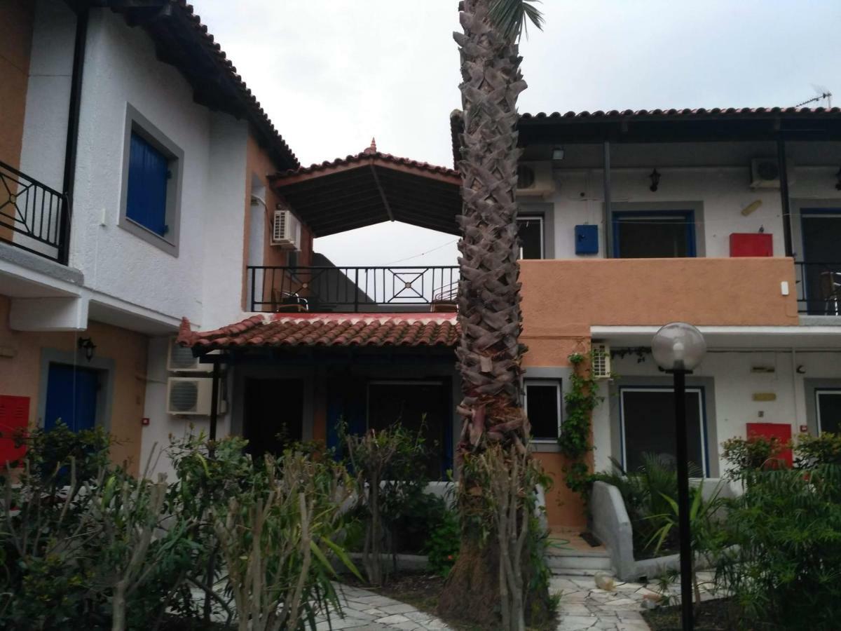 9 Musses Hotel Apartments Skala Mistegnon エクステリア 写真